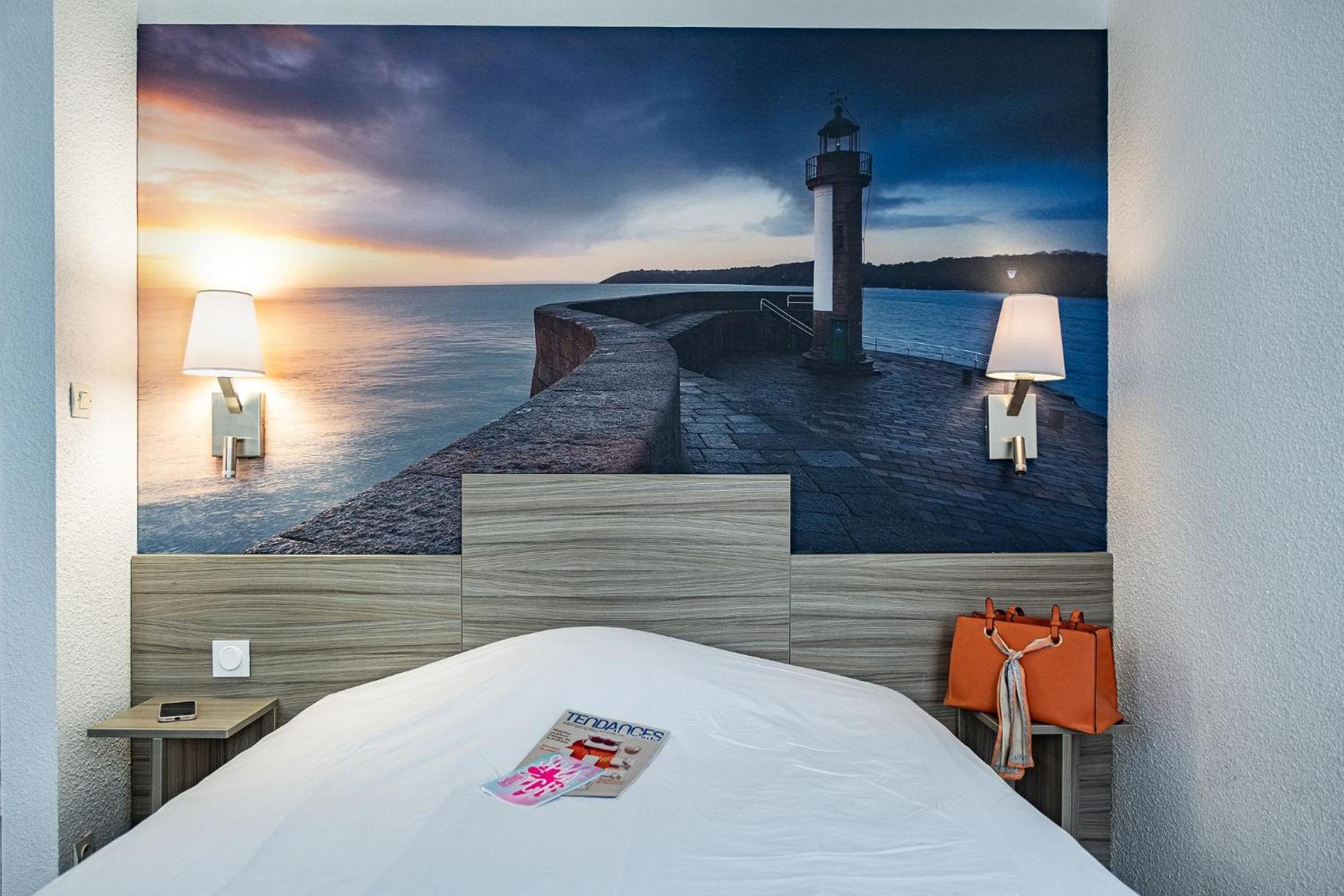 Contact Hotel Du Champ De Mars De Saint-Brieuc Buitenkant foto